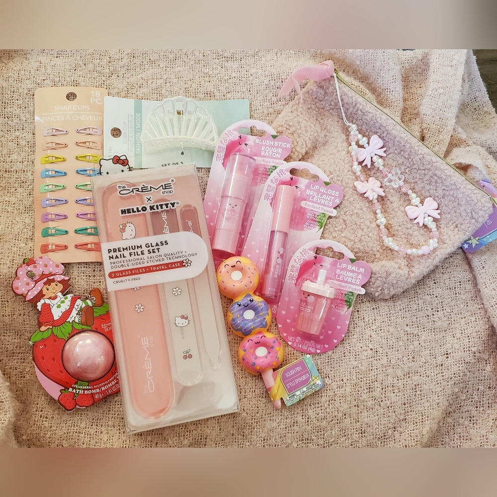 Super Cute Kawaii Bundle / Kit With Hello Kitty & Strawberry Shortcake Items